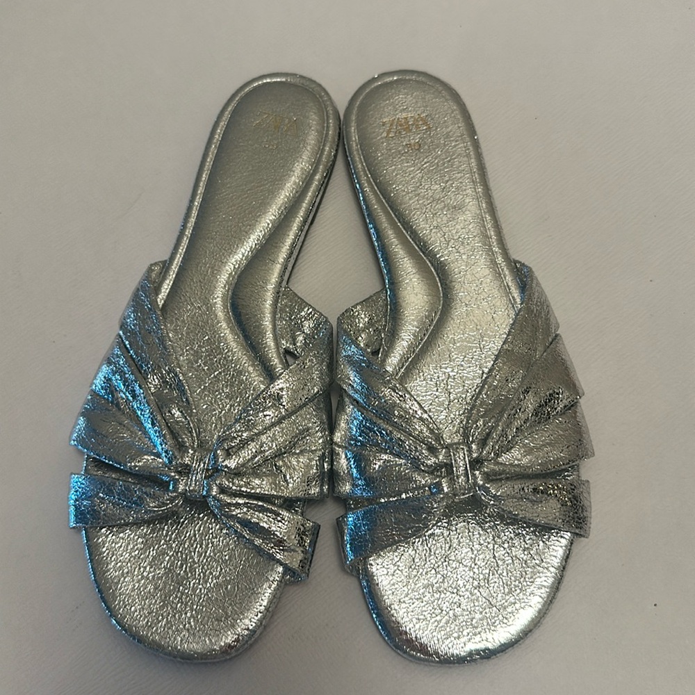 ZARA SLIDES!